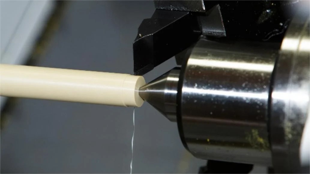 Usinagem CNC de PEEK: Guia Completo para Engenheiros e Fabricantes