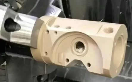 Usinagem CNC de PEEK: Guia Completo para Engenheiros e Fabricantes