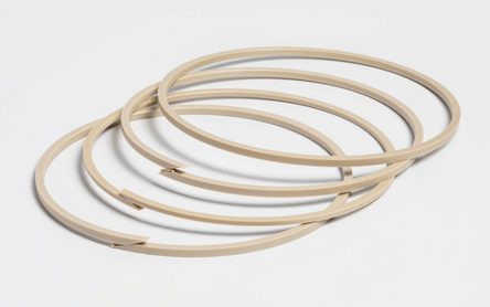 Anéis de apoio em PEEK para aplicações de vedação de alta pressão